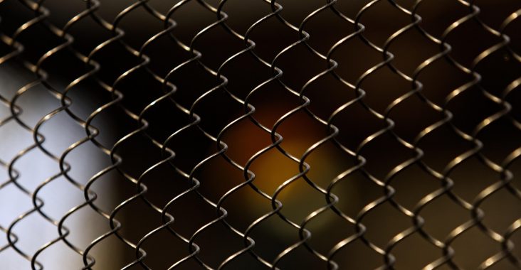 découvrez nos services d'installation de clôtures sur mesure pour sécuriser votre propriété tout en améliorant son esthétique. que ce soit pour un jardin, une cour ou un espace commercial, notre équipe d'experts garantit un travail de qualité et adapté à vos besoins.