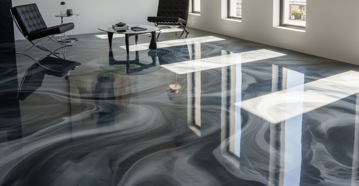 Plancher en époxy métallique